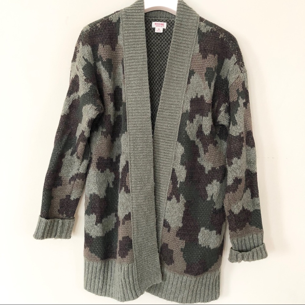 Camouflage cardigan sweater